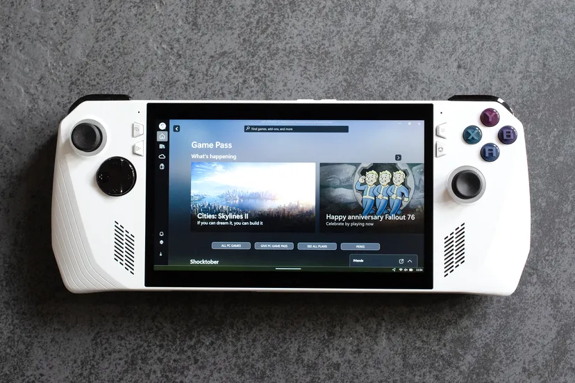 Xbox boss: ‘I think we should have a handheld, too’